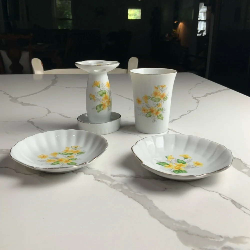 Vintage Floral Bathroom Set